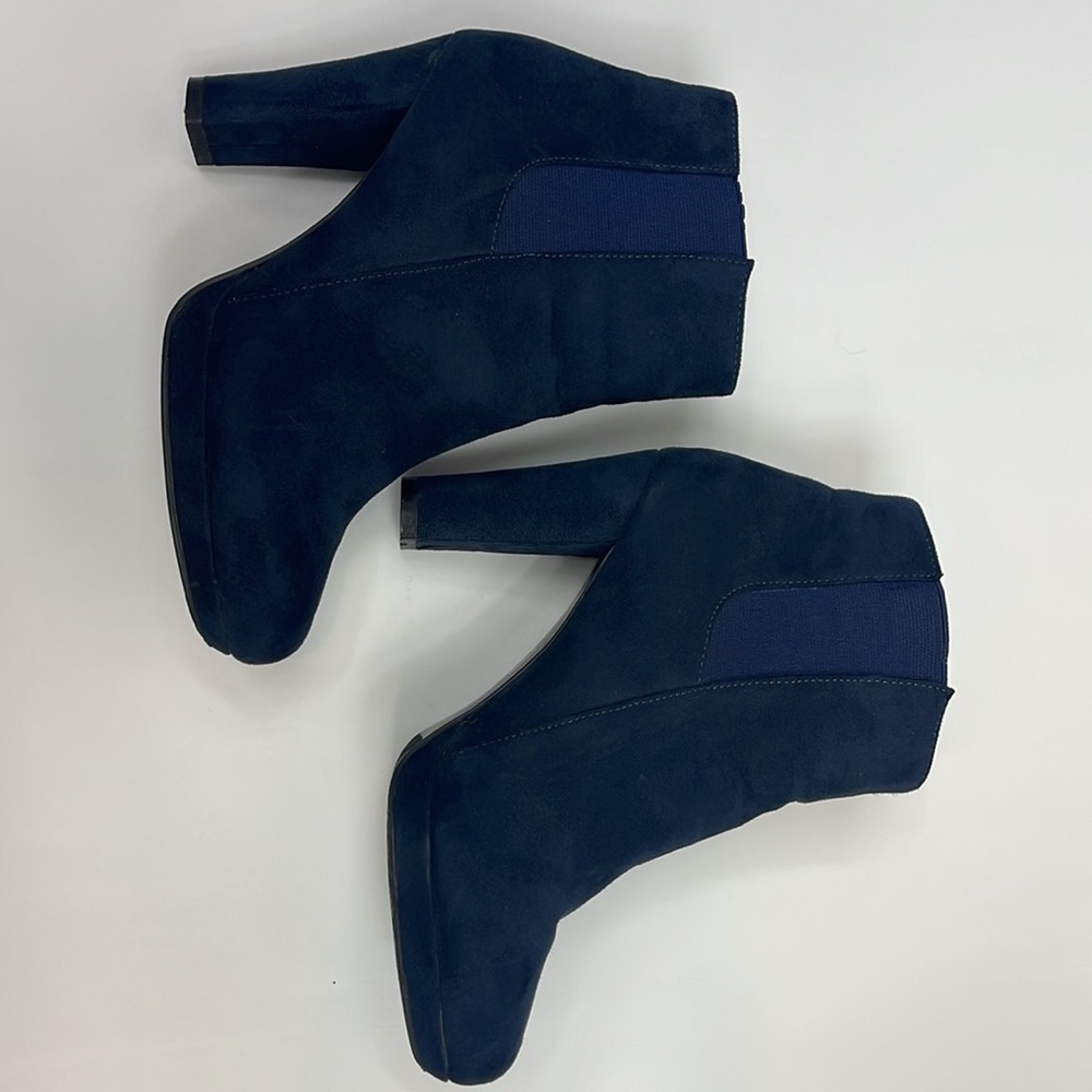 Bella Marie Blue Suede Booties Size 9